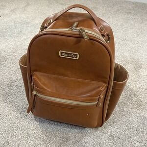 Itzy Ritzy Boss‎ Backpack Diaper Bag Cognac Brown Faux Leather Gold Hardware